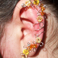 Golden Climber Vined Ear-Cuff Image: Golden Climber Vined Ear-Cuff