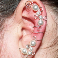 Pearl Vined Ear-Cuff Mk2 - Left Image: Pearl Vined Ear-Cuff Mk2 - Left